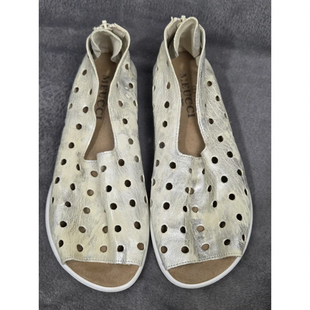 Sesto‎ Meucci Evonne Open Toe Metallic Ivory Silver Perforated Leather 5M